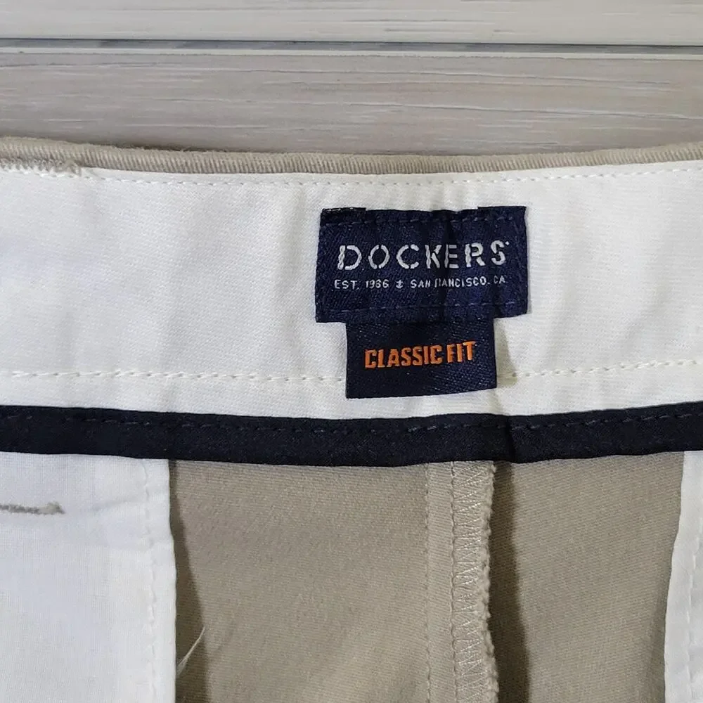 Dockers Pants Men's 34x34 Khaki Easy Khaki Classic Fit Stretch New
